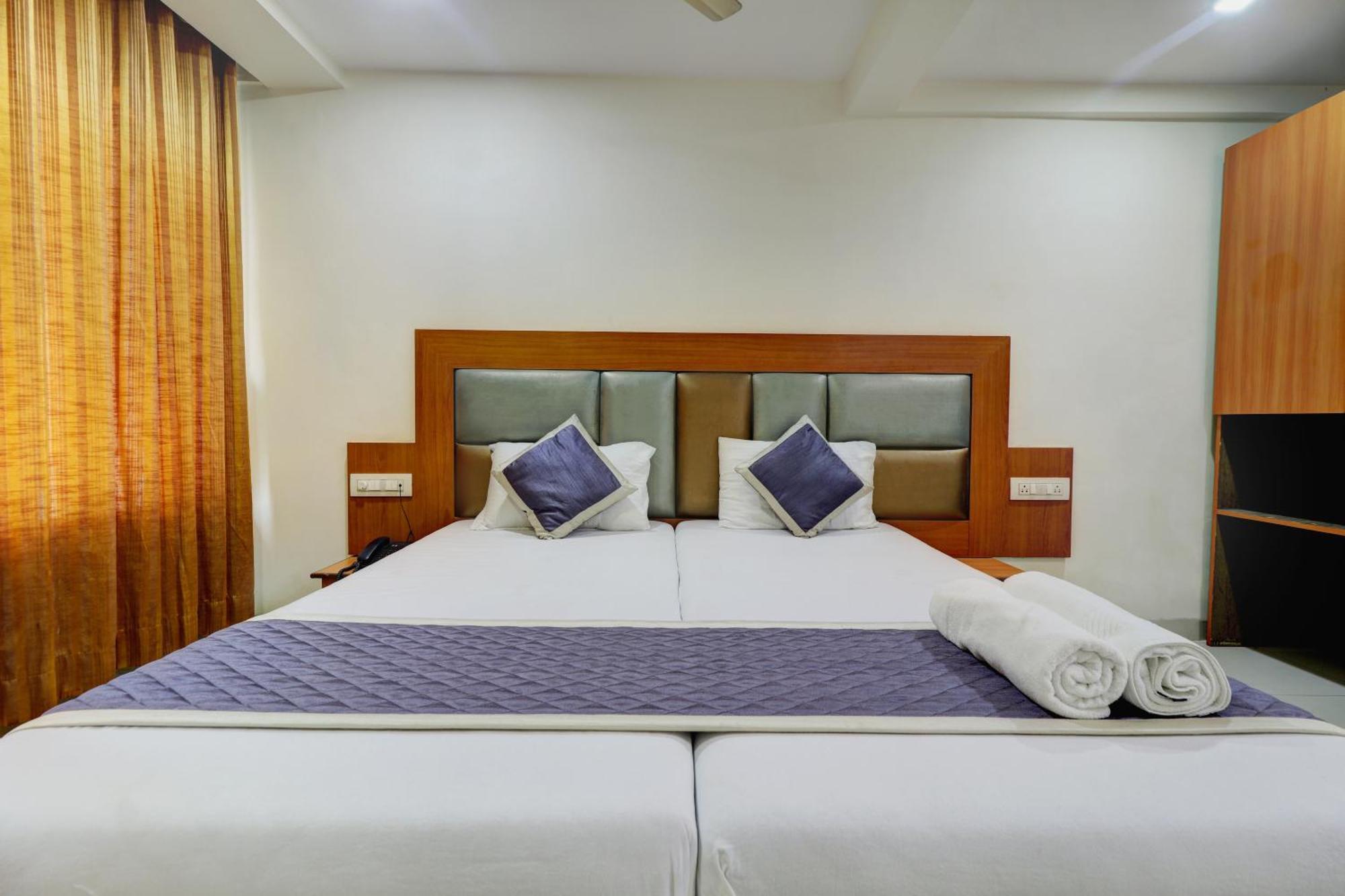 Hotel New Sarovar Grand Panvel Ngoại thất bức ảnh