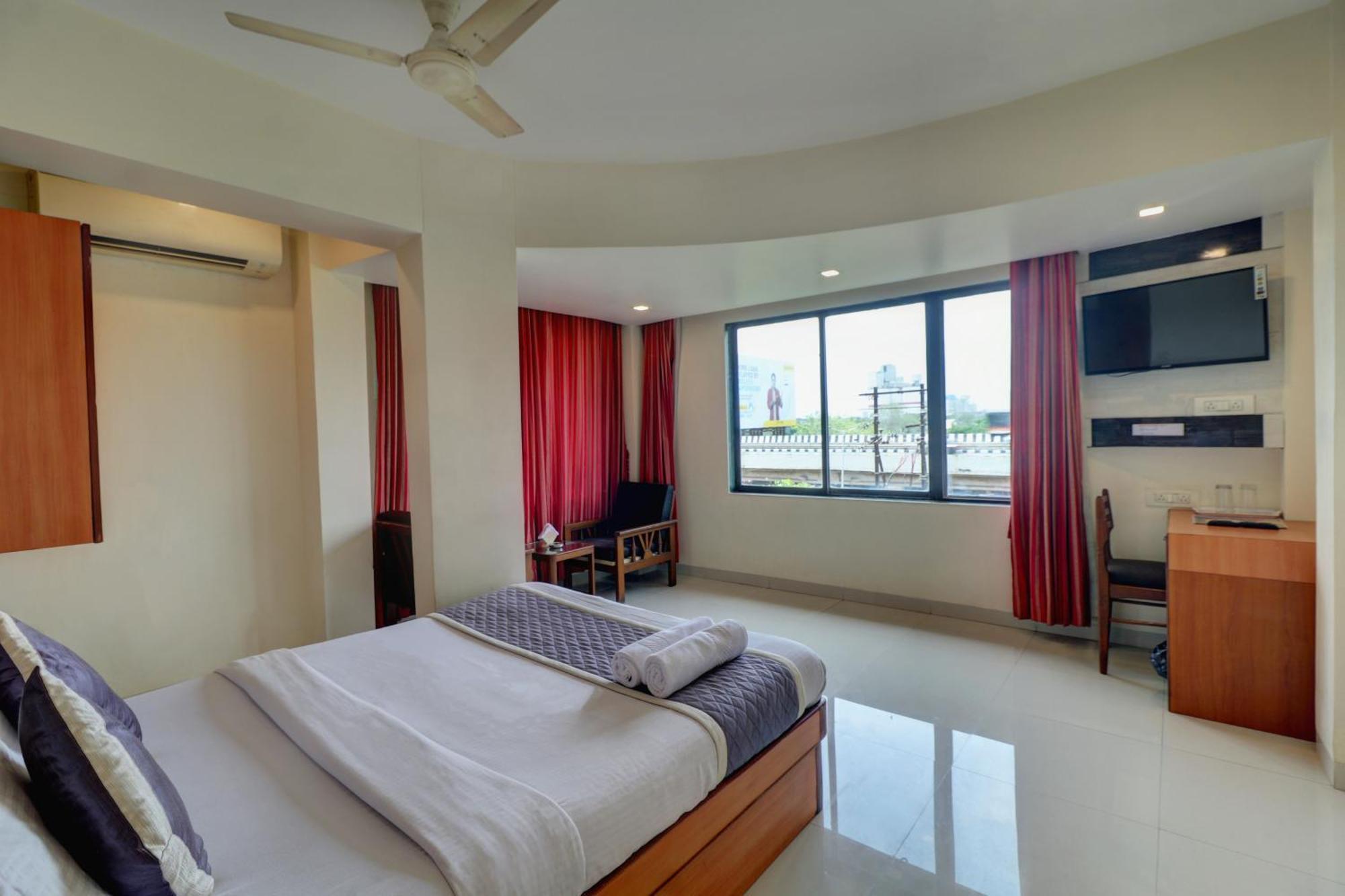Hotel New Sarovar Grand Panvel Ngoại thất bức ảnh